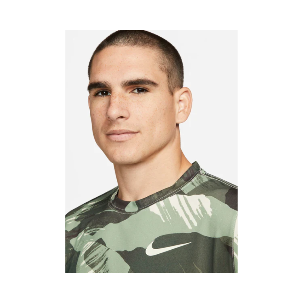 Franela Manga Corta para Caballero Dri-Fit Camo AOP